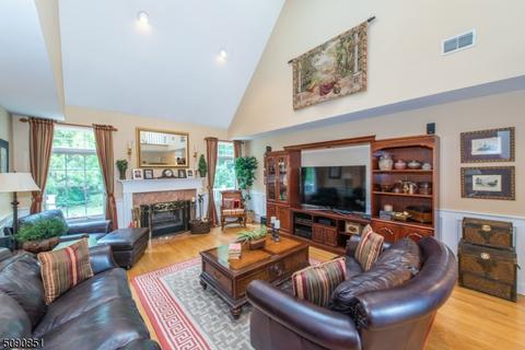 107 Point View Pkwy, Wayne, NJ 07470 photo 3