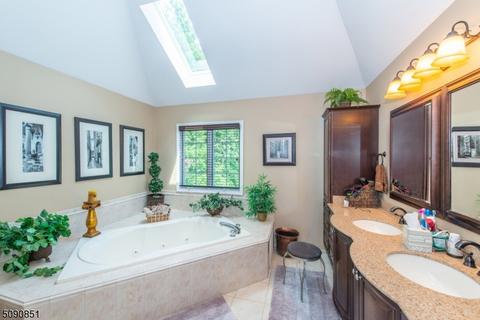 107 Point View Pkwy, Wayne, NJ 07470 photo 17