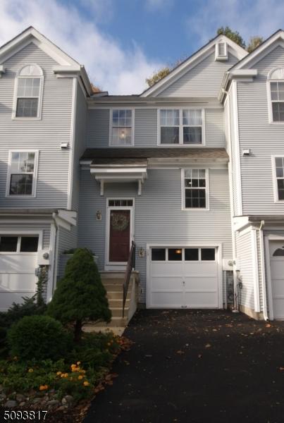 33 Rushmore Ln, Hackettstown, NJ 07840 photo 1