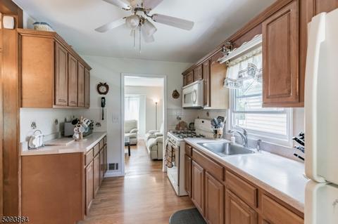 801 Loretta Ter, Plainfield, NJ 07062 photo 6