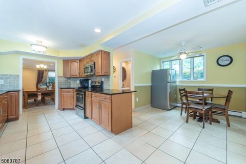 36 Crescent Rd, Montville Twp., NJ 07058 photo 2