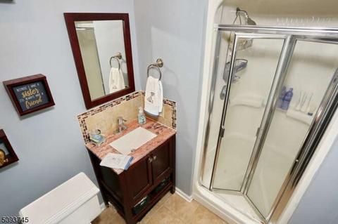 5 Worcester Dr, Wayne, NJ 07470 photo 11