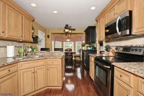 5 Worcester Dr, Wayne, NJ 07470 photo 9