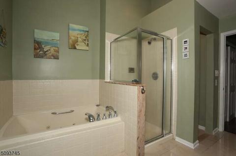 5 Worcester Dr, Wayne, NJ 07470 photo 14