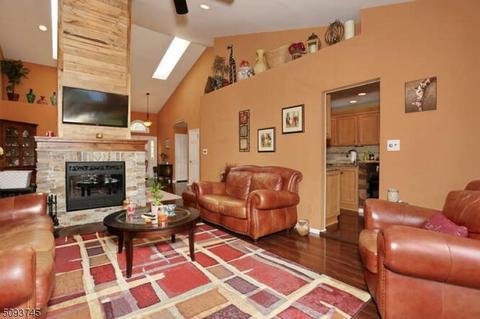 5 Worcester Dr, Wayne, NJ 07470 photo 7