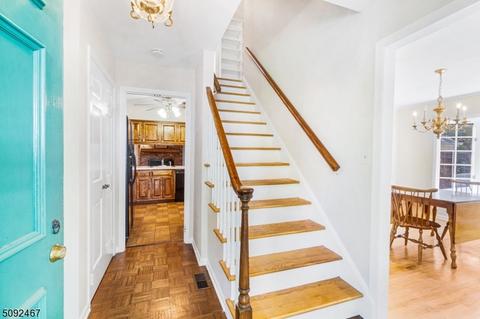 11 Carroll Dr, Mendham, NJ 07945 photo 2