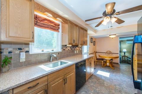 357 Diamond Hill Rd, Berkeley Heights, NJ 07922 photo 6