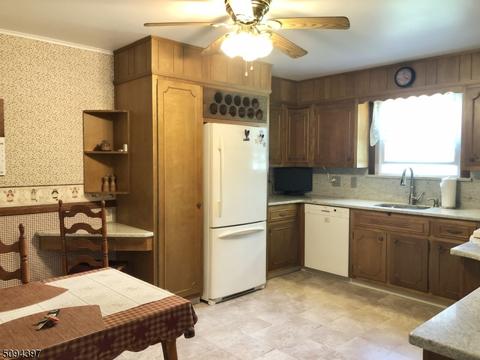 3 Wendt Ln, Wayne, NJ 07470 photo 8