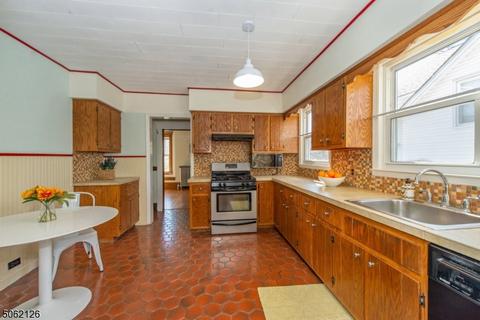 42 Daily St, Nutley, NJ 07110 photo 9