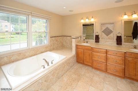 28 Split Rock Rd, North Haledon, NJ 07508 photo 17