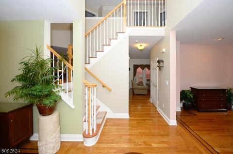 28 Split Rock Rd, North Haledon, NJ 07508 photo 3