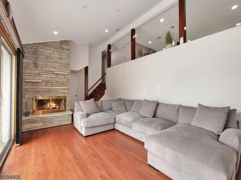 29 Pikeview Ter, Secaucus, NJ 07094 photo 7