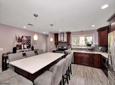 29 Pikeview Ter, Secaucus, NJ 07094 photo 5