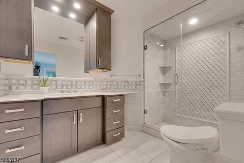 8 Shadow Ridge Run, Wayne, NJ 07470 photo 43
