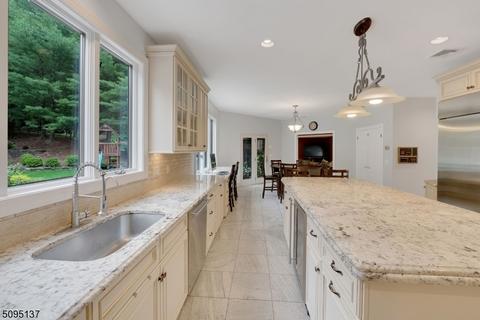 8 Shadow Ridge Run, Wayne, NJ 07470 photo 20
