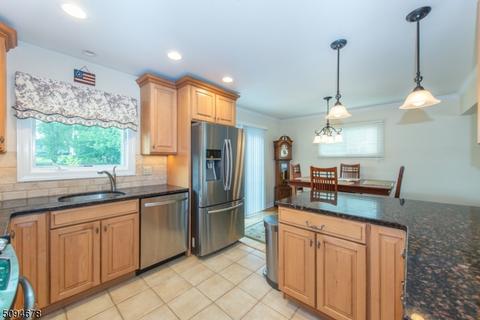 45 Taylor St, Dover, NJ 07801 photo 3