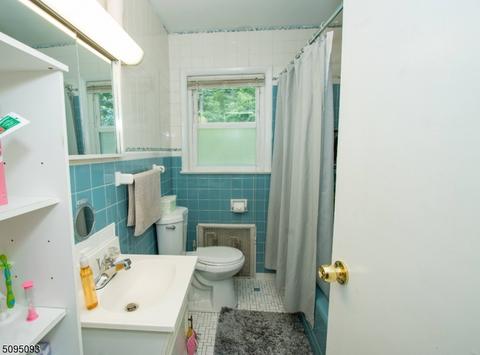 129 W Munson Ave, Dover, NJ 07801 photo 6