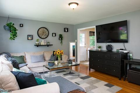 129 W Munson Ave, Dover, NJ 07801 photo 2