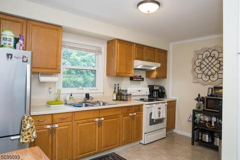 129 W Munson Ave, Dover, NJ 07801 photo 5