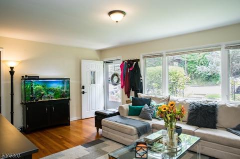 129 W Munson Ave, Dover, NJ 07801 photo 4