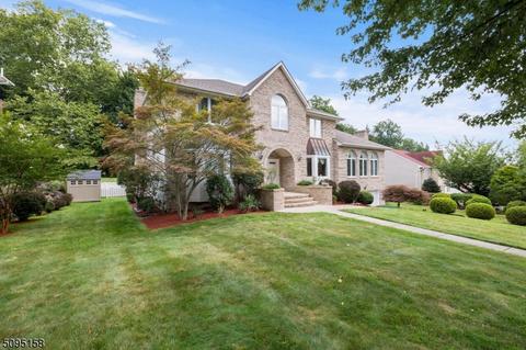 19 Meadow Bluff Rd, Morris Plains, NJ 07950 photo 3