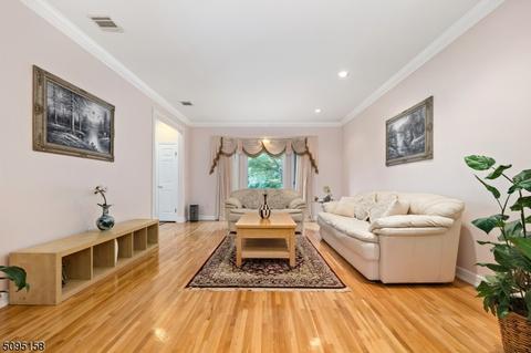 19 Meadow Bluff Rd, Morris Plains, NJ 07950 photo 14