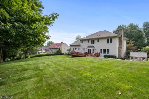 19 Meadow Bluff Rd, Morris Plains, NJ 07950 photo 23