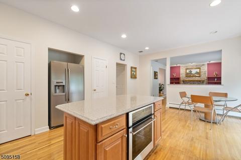 19 Meadow Bluff Rd, Morris Plains, NJ 07950 photo 11