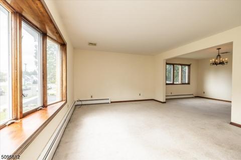 15 Daniel Ct, Saddle Brook, NJ 07663 photo 6