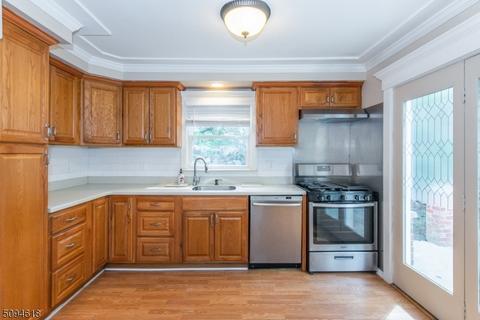 55 Doty Rd, Wanaque Boro, NJ 07420 photo 5
