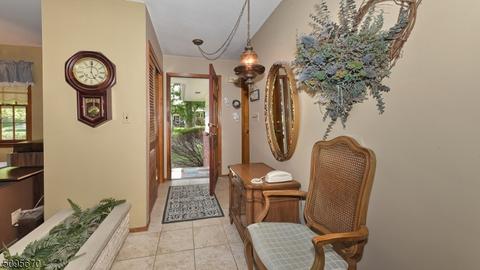 16 Abbott Rd, Wayne, NJ 07470 photo 3