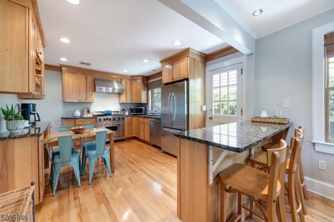81 Maple St, Millburn, NJ 07041 photo 6