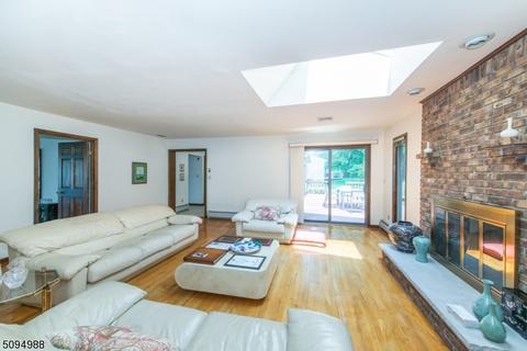 209 Webster Dr, Wayne, NJ 07470 photo 5