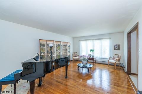 209 Webster Dr, Wayne, NJ 07470 photo 8