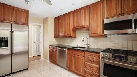 50 Meyer Rd, Edison, NJ 08817 photo 8