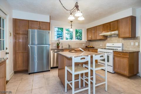 88 Maple St, Millburn, NJ 07041 photo 8