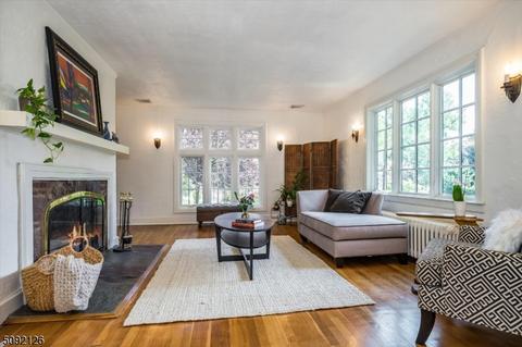 88 Maple St, Millburn, NJ 07041 photo 4