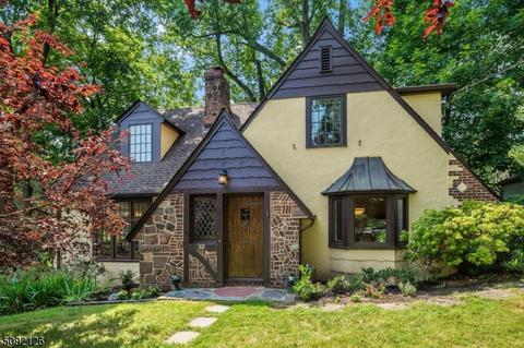 88 Maple St, Millburn, NJ 07041 photo 1