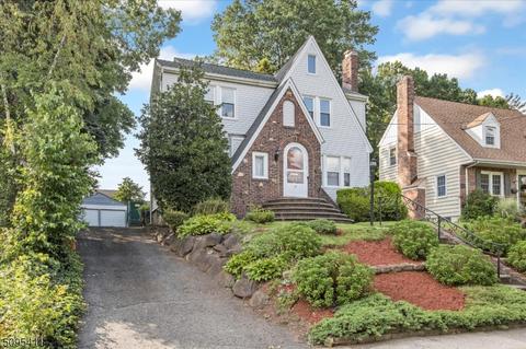 35 Overlook Ter, Nutley, NJ 07110 photo 2