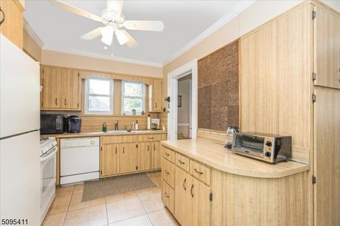 35 Overlook Ter, Nutley, NJ 07110 photo 8