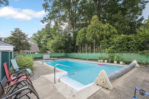 35 Overlook Ter, Nutley, NJ 07110 photo 24