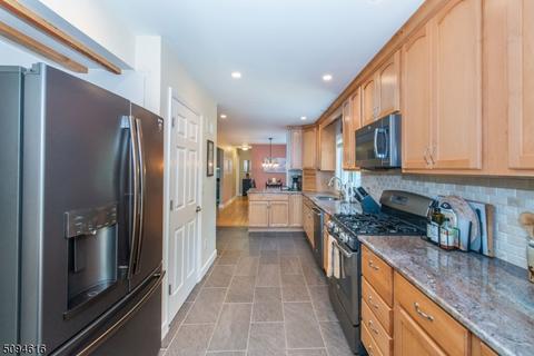 151 Hillcrest Dr, Wayne, NJ 07470 photo 8