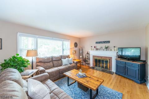 151 Hillcrest Dr, Wayne, NJ 07470 photo 2