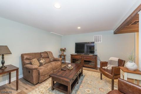 151 Hillcrest Dr, Wayne, NJ 07470 photo 18