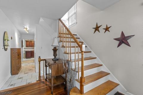 9 Fitting Pl, Nutley, NJ 07110 photo 4