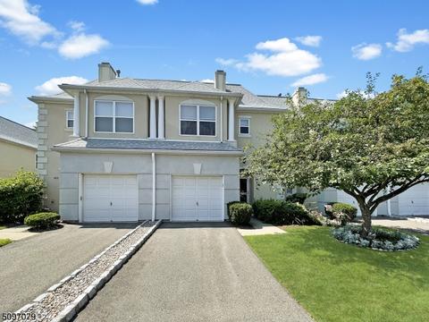 8033 Brittany Dr, Wayne, NJ 07470 photo 1