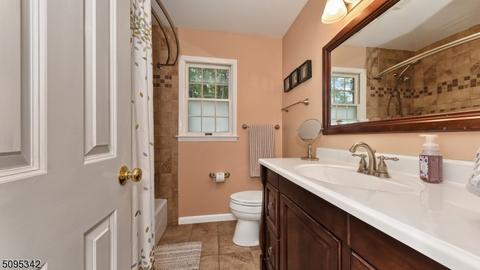 15 Raleigh Ln, Wayne, NJ 07470 photo 18