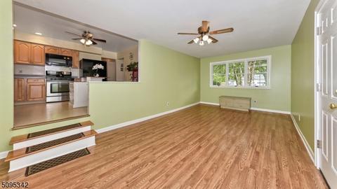 15 Raleigh Ln, Wayne, NJ 07470 photo 14