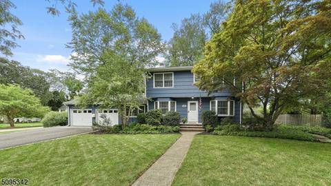 15 Raleigh Ln, Wayne, NJ 07470 photo 2