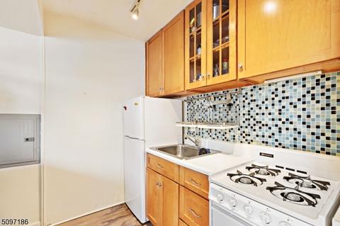 444 River Rd #H, Nutley, NJ 07110 photo 6